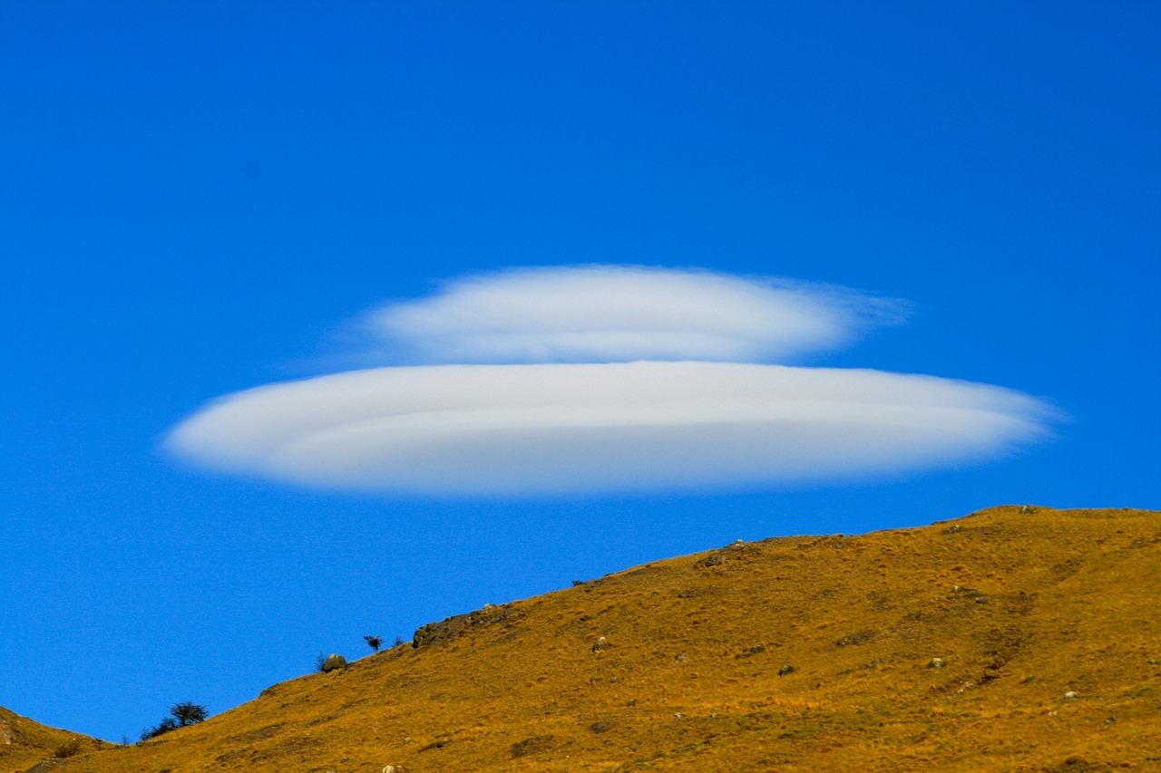 cloud-887465_1280