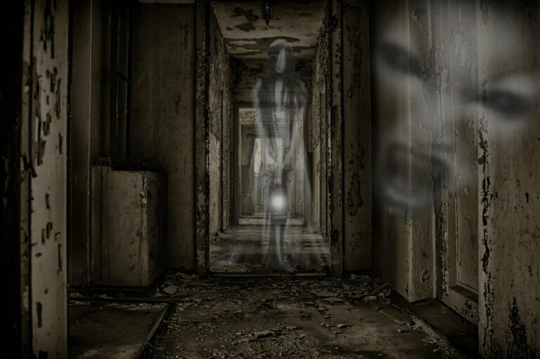 gruesome-2807555_1280 (1)