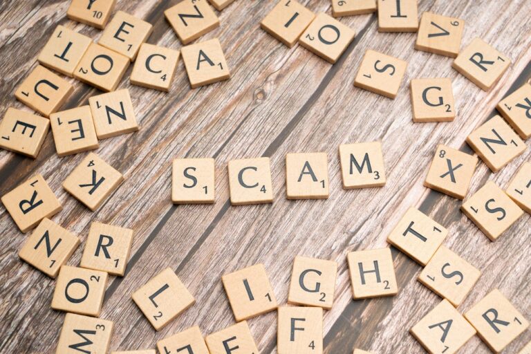 scam-8509837_1280